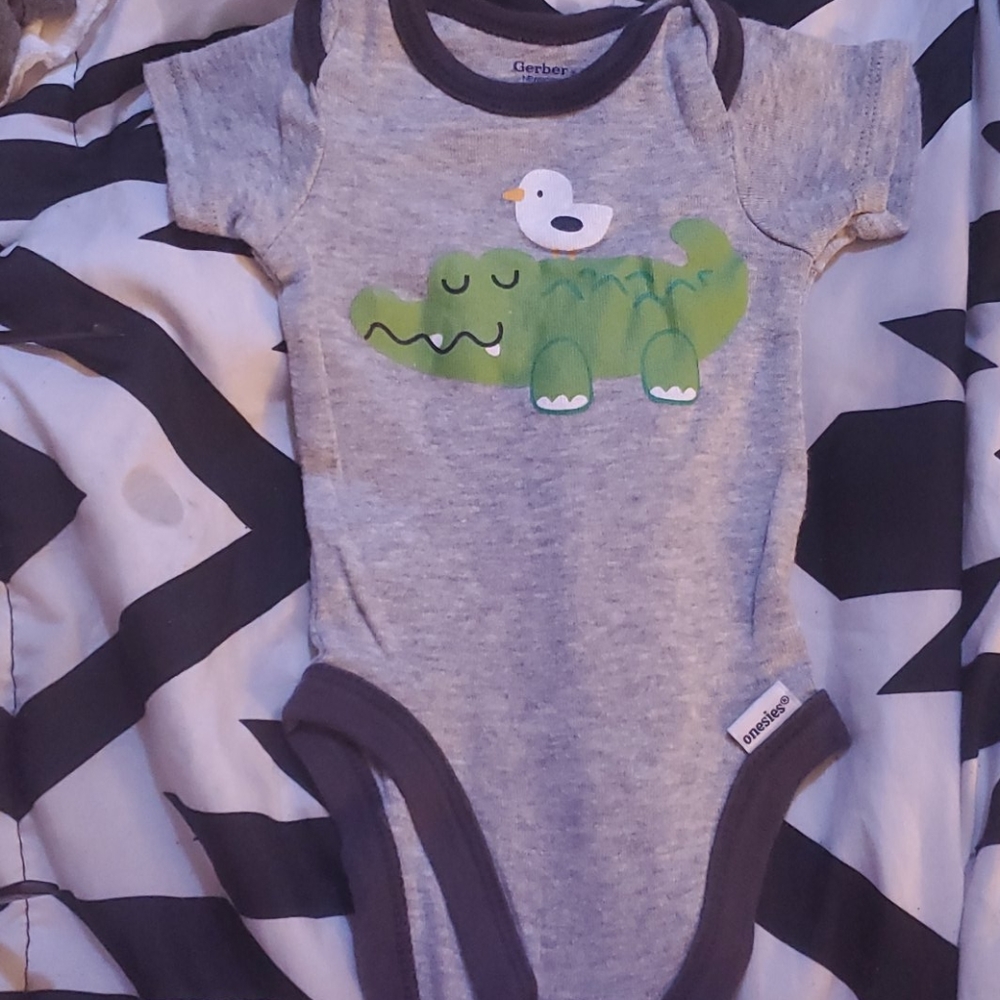 Baby boy outfit with hat and shorts